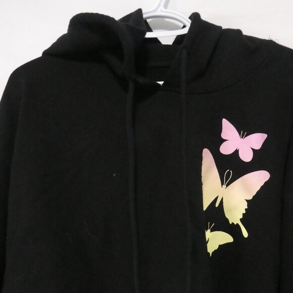 FASHION NOVA | 1X | Black Cropped Hoodie with Butterfly Graphic - Picture 5 of 15